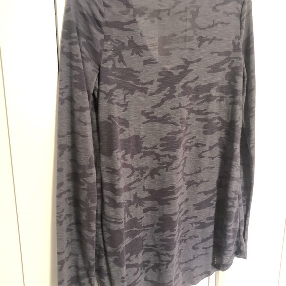 NWT*VINTAGE HAVANA CAMOUFLAGE NEW WTAGS*LIGHTWEIGHT*LONG SLEEVE TEE SHIRT*MED - Picture 2 of 8